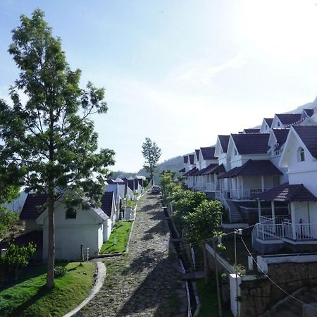 Mirth Hotels And Resorts Kanthalloor Exterior foto